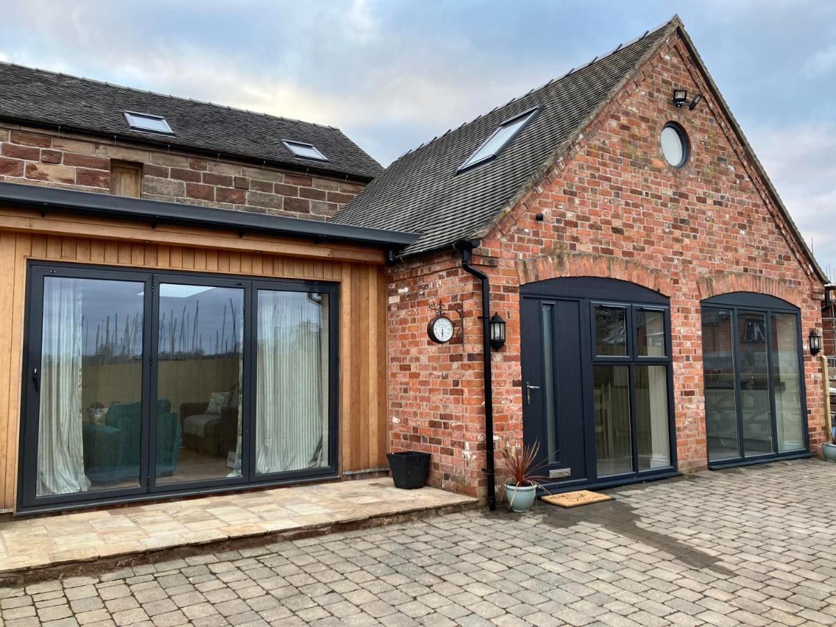 Honeyberry Cottage -Part Of Alton Cottages Extérieur photo
