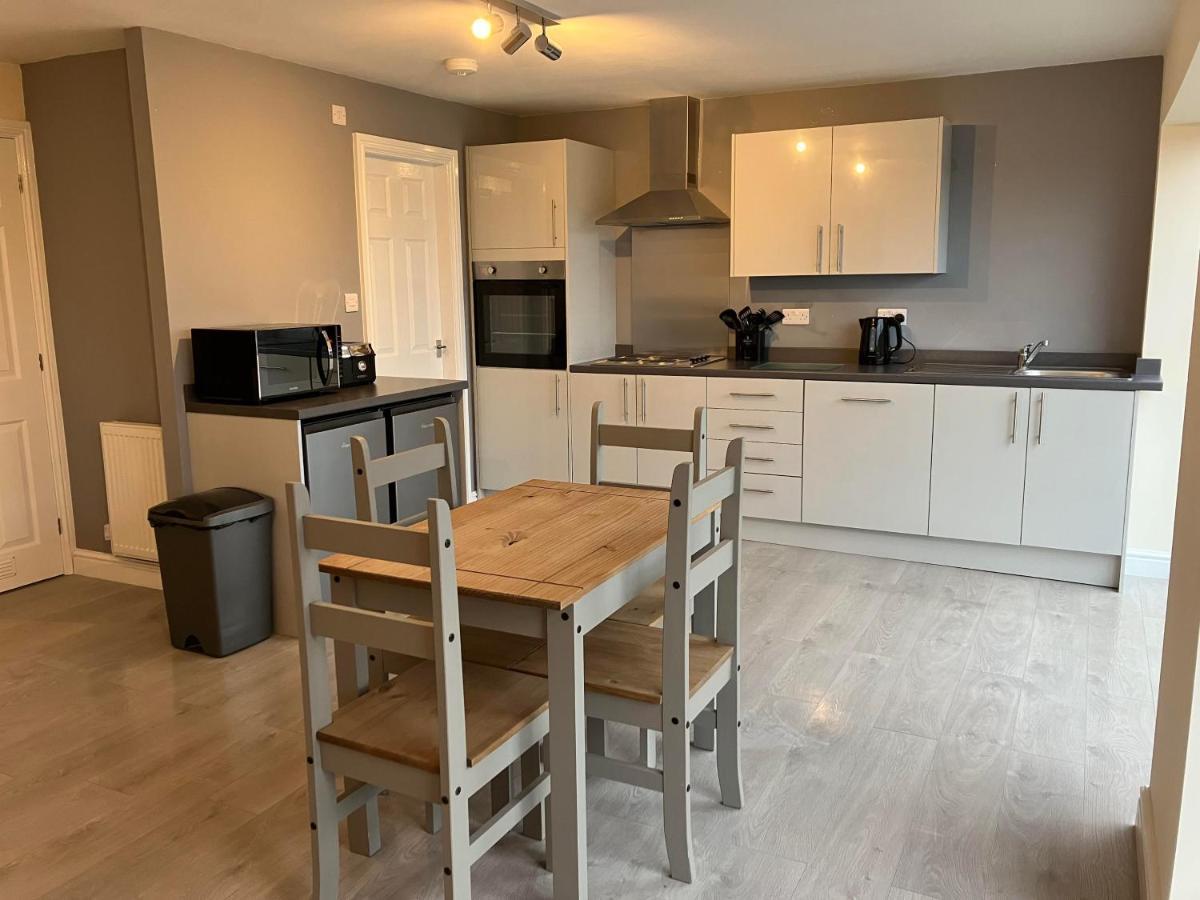 Honeyberry Cottage -Part Of Alton Cottages Extérieur photo